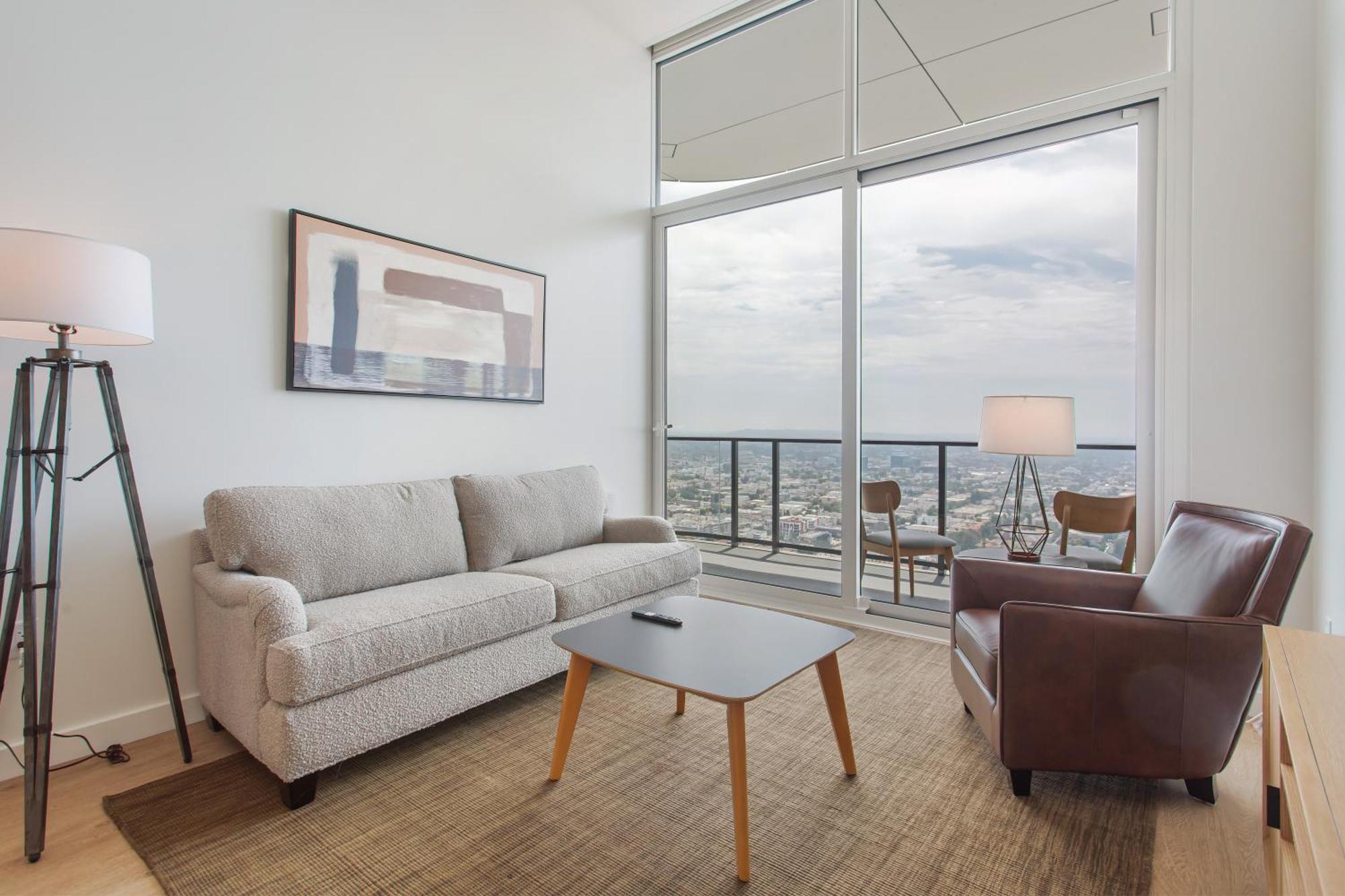 Luxury Penthouse With Stunning Views Los Angeles